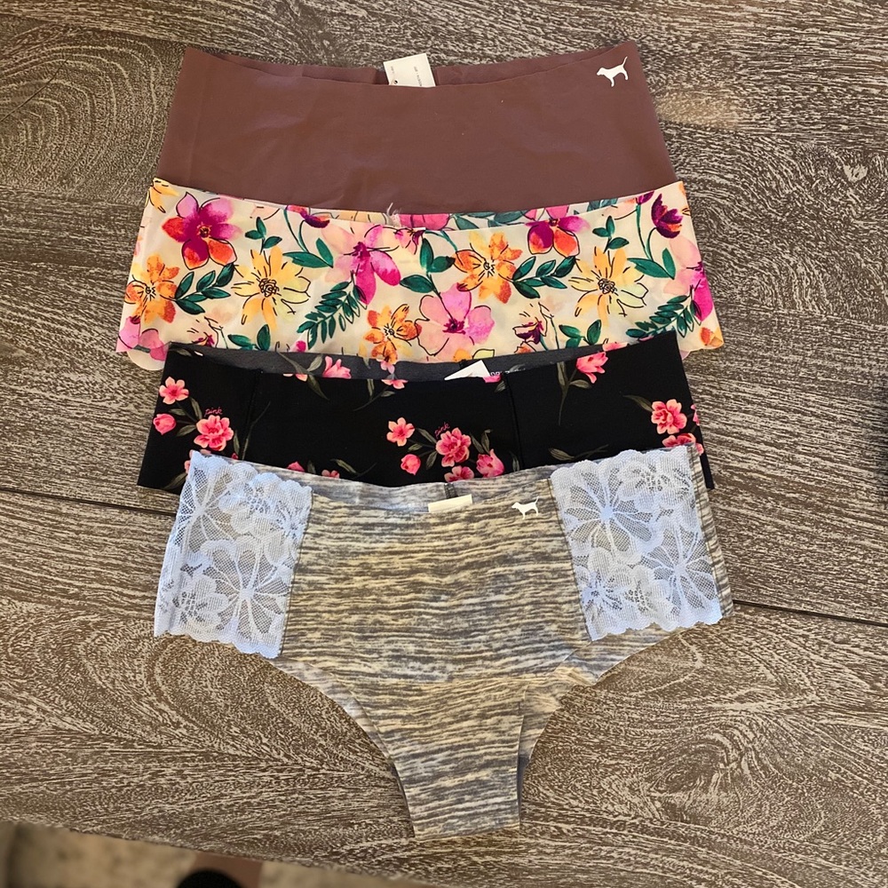 VS PINK NWT